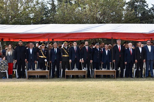 Cumhuriyetimizin Kuruluşunun 101. Yılı Sayın Kaymakamımız Volkan ÖZER ve protokol mensuplarının katılımı ile ilçemizde coşkuyla kutlandı